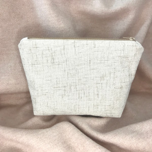 Kosmetyczka materiałowa solidna, stylowa ,praktyczna,jasnobeżowa