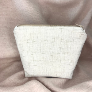 Kosmetyczka materiałowa solidna, stylowa ,22x16x7cm,jasnobeżowa.