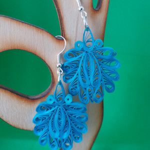 kolczyki ręcznie wykonane z papieru