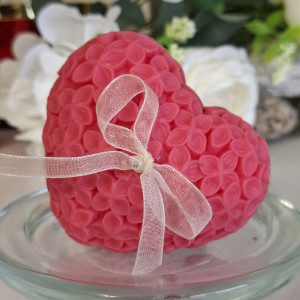 Świeca sojowa w kształcie serca