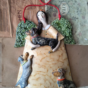 Anioł z 3 jamnikami