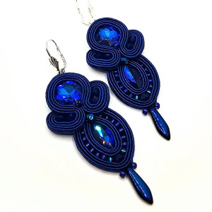 Kobaltowe kolczyki sutasz z kryształkami