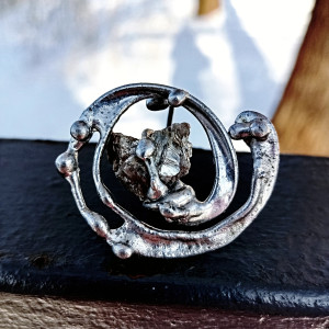 Pierścionek z pirytem, regulowany, pojedynczy egzemplarz, biżuteria autorska, ręcznie robiona