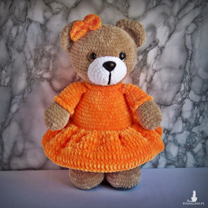 Szydełkowy miś 32cm w pomarańczowej sukience (na zamówienie)