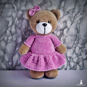 Szydełkowy miś 32cm we wrzosowej sukience (na zamówienie)