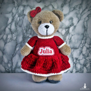 Szydełkowy miś Julia 32cm w bordowej sukience (na zamówienie)
