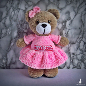 Szydełkowy miś Małgosia 32cm w różowej sukience (na zamówienie)