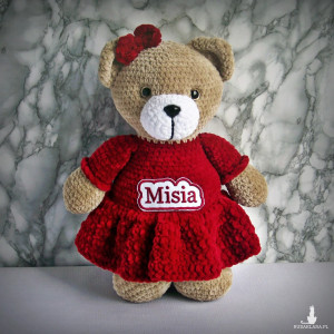 Szydełkowy miś Misia 32cm w bordowej sukience (na zamówienie)