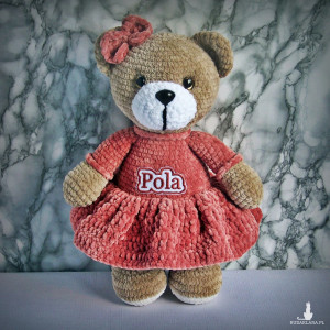 Szydełkowy miś Pola 32cm w sukience jasna cegła (na zamówienie)