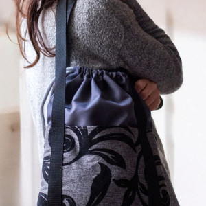 Ciemnoszara torebka z kominem