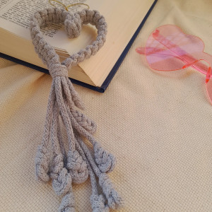 Małe serce makramowe - idealne na walentykowy prezent dla ukochanej osoby