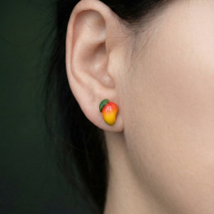 Kolczyki z owocem mango