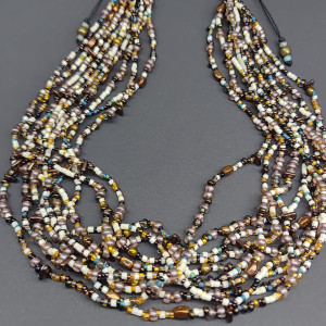 Naszyjnik Mix Korali Drobnych Brązowych Kremowych Z Drobinkami