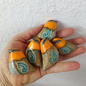 Rudziki o oranżowych główkach