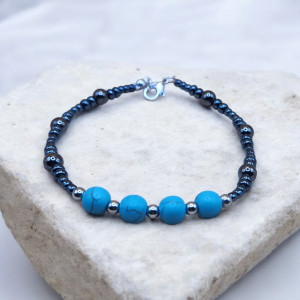 Minimalistyczna bransoletka w odcieniach turkusu i grafitu