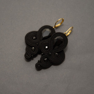 czarne kolczyki /klipsy sutasz