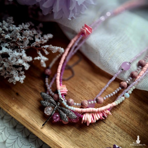 Naszyjnik kaskadowy "Ćma różowa"