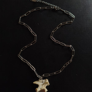 Naszyjnik z kręgiem kota