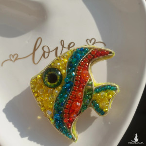 Urocza broszka RYBKA