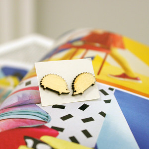 Drewniane kolczyki sztyfty Jeż