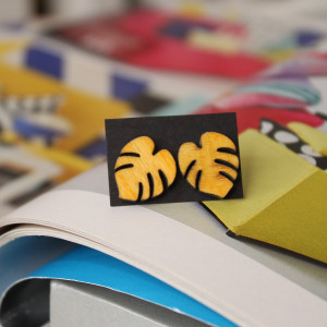 Drewniane kolczyki sztyfty Liść monstery