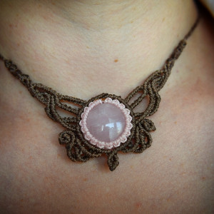 Naszyjnik z Kwarcem Różowym. Naturalny Kamień .