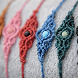 Minimalistyczne bransoletki z Kamieniami naturalnymi