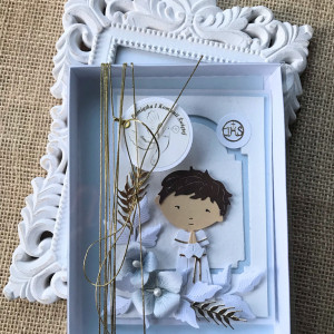 396,Kartka na komunię dla chłopca w pudełku z życzeniami