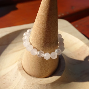 Pierścionek na gumce Kwarc różowy