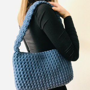 Mała torebka na ramię, prostokątna niebieska torba .