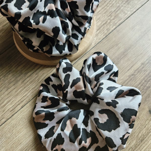 Gumka satynowa z miękkiej satyny w wzór panterka zwierzak centki