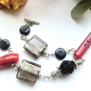 Bransoletka uniwersalna z koralem