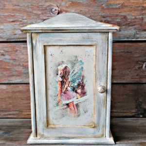 Drewniana skrzynka na klucze, "Wróżka"