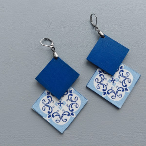 Stylowe kolczyki ze wzorem