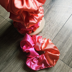 Gumka satynowa z miękkiej satyny delikatna pastelowa ombre neon pomarańczowa róż