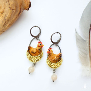 Kolczyki z kurami i kamieniem słonecznym