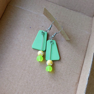 Geometryczne Kolczyki Limonkowe – Świeżość & Nowoczesność