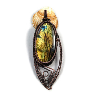 Labradoryt, Miedziany wisior z labradorytem, ręcznie wykonany, prezent dla niej prezent dla mamy prezent urodzinowy prezent dla żony,