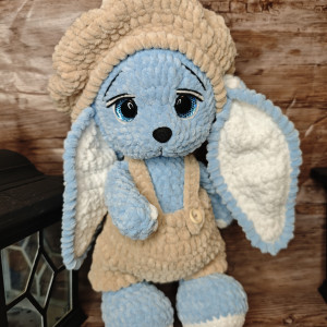 Maskotka króliczek na szydełku