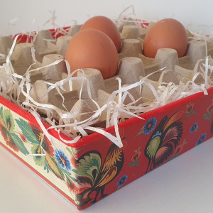 Folkowy pojemnik na jajka