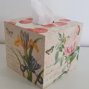 Kwiatowy chustecznik