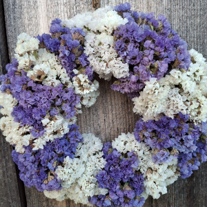 Wianek z suszonego zatrwianu