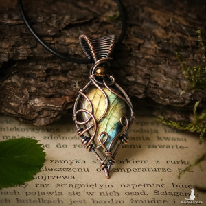 Wisiorek miedziany naszyjnik z labradorytem elficki wire wrapping