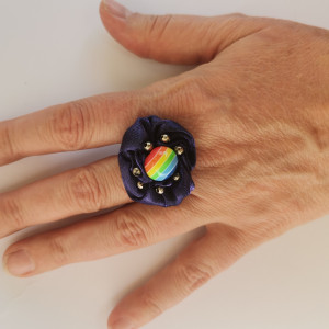 Tęczowy pierścionek regulowany
