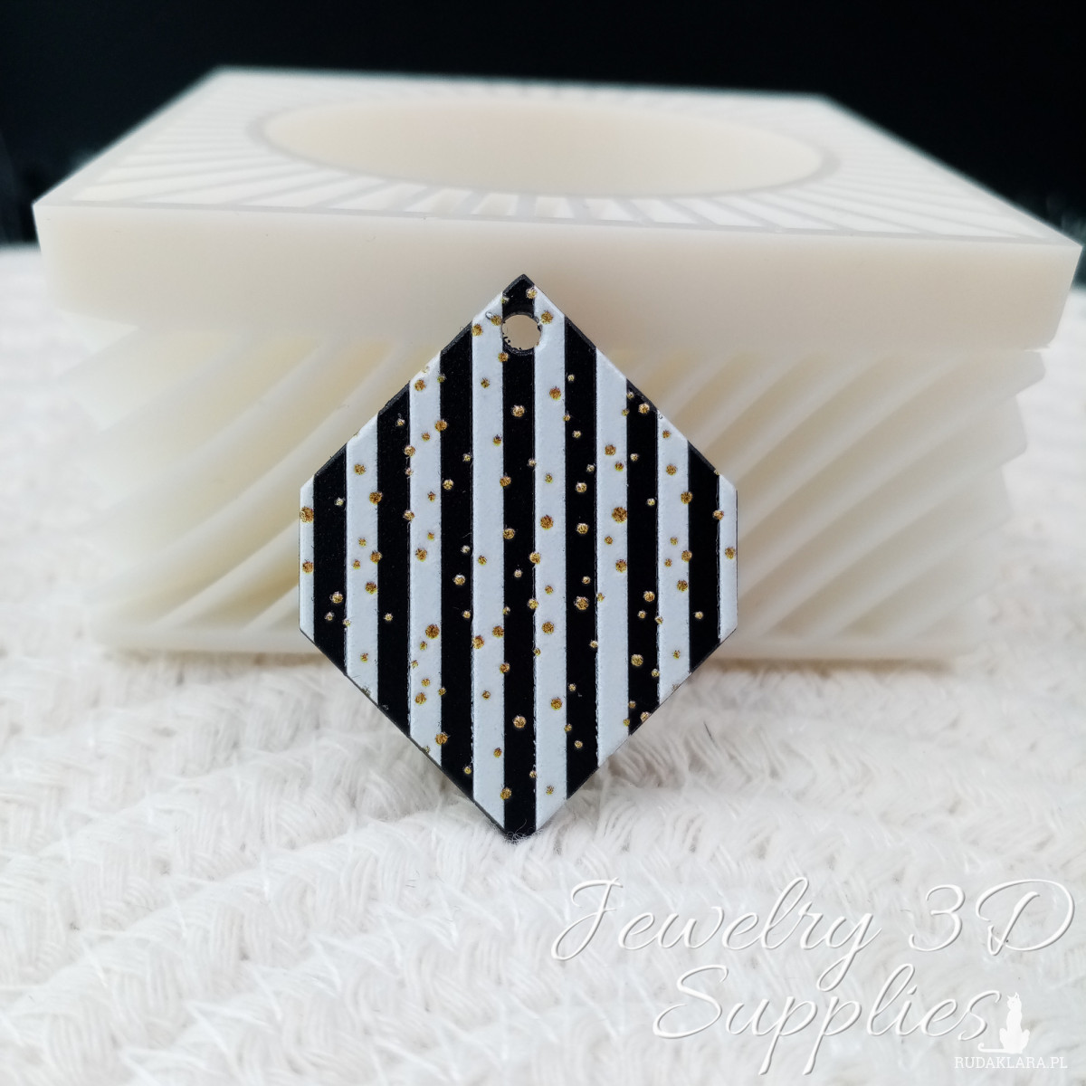 Wisiorek heksagon czarno-białe paski, element do wyrobu biżuterii