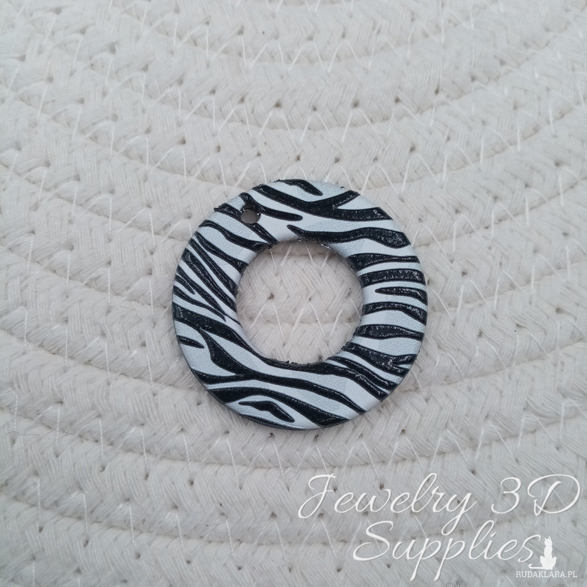 Wisiorek kolczyk pierścień biały zebra, element do wyrobu biżuterii