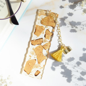 Kompaktowa zakładka - stary list