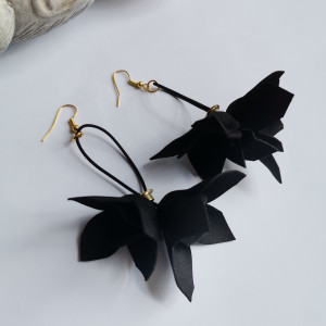 Kolczyki czarne  tulipany