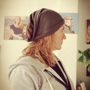 Czapka damska uniwersalna szara