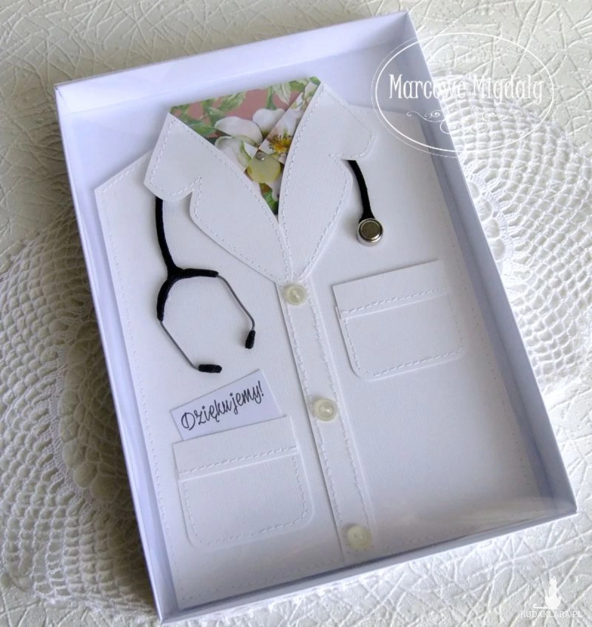 Kartka Fartuch Lekarski damski w pudełku